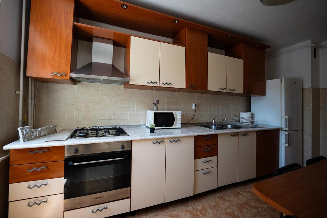Edelweiss Apartment -Gara Braşov Exterior foto
