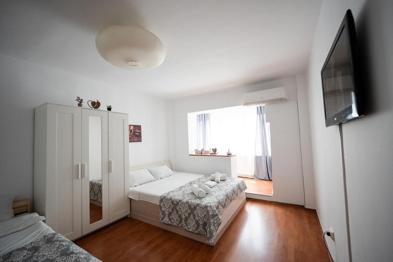 Edelweiss Apartment -Gara Braşov Exterior foto